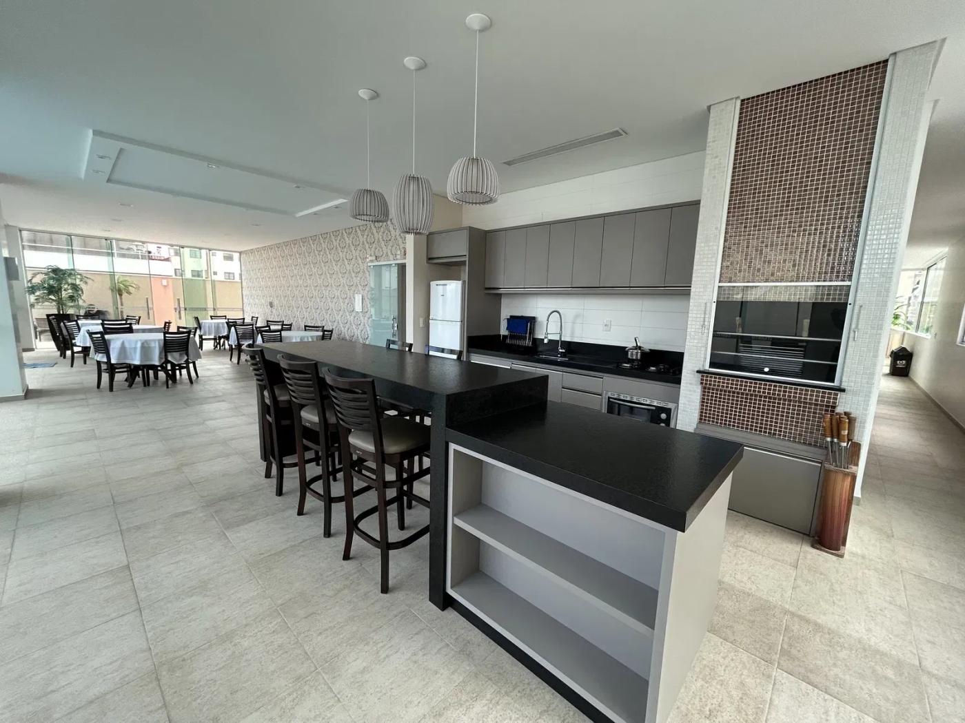  - Apartamento para Venda em Itapema, Frente Mar, 4 suítes, 5 banheiros, 3 vagas