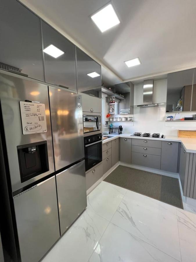  - Alto Padrão para Venda em Itapema, Meia Praia, 4 dormitórios, 3 vagas