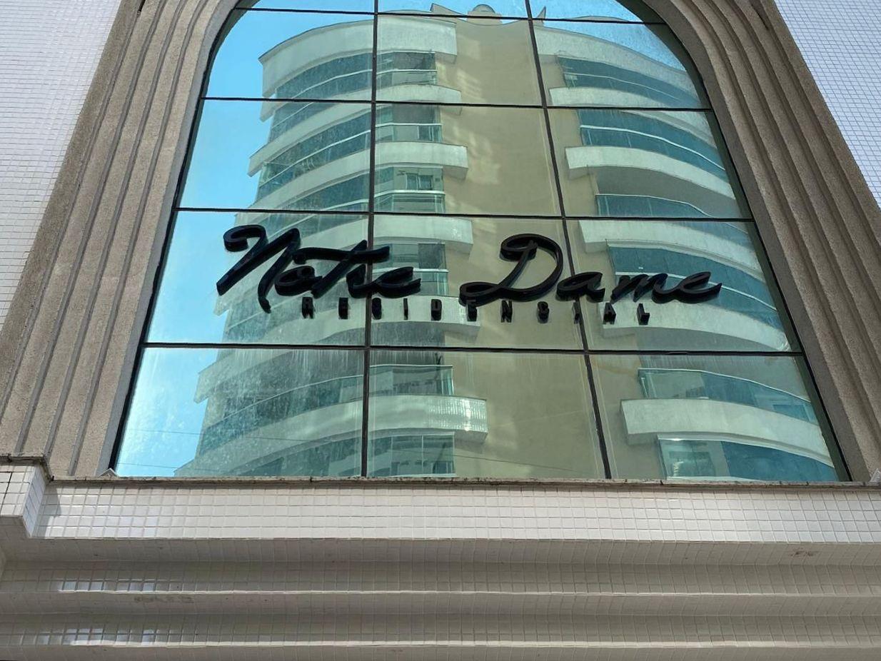  - Apartamento para Venda em Itapema, Meia Praia, 3 dormitórios, 3 suítes, 4 banheiros, 2 vagas