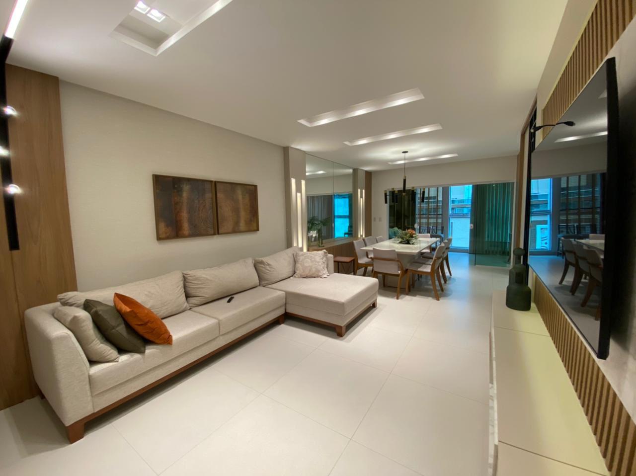 Apartamento à venda com 3 quartos, 180m² - Meia Praia,Itapema