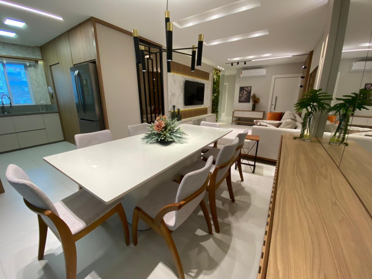  - Apartamento para Venda em Itapema, Meia Praia, 3 dormitórios, 3 suítes, 4 banheiros, 2 vagas