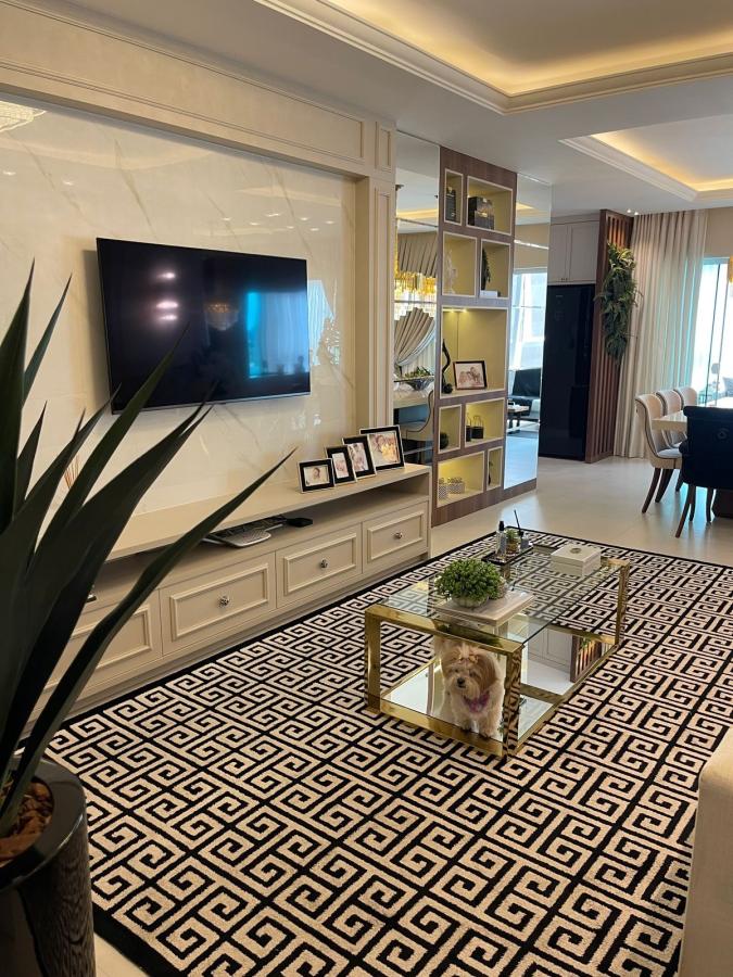 Apartamento à venda com 3 quartos, 180m² - Meia Praia,Itapema