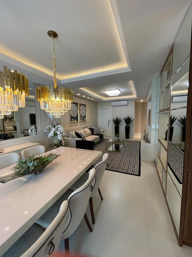  - Apartamento para Venda em Itapema, Meia Praia, 3 dormitórios, 3 suítes, 4 banheiros, 2 vagas