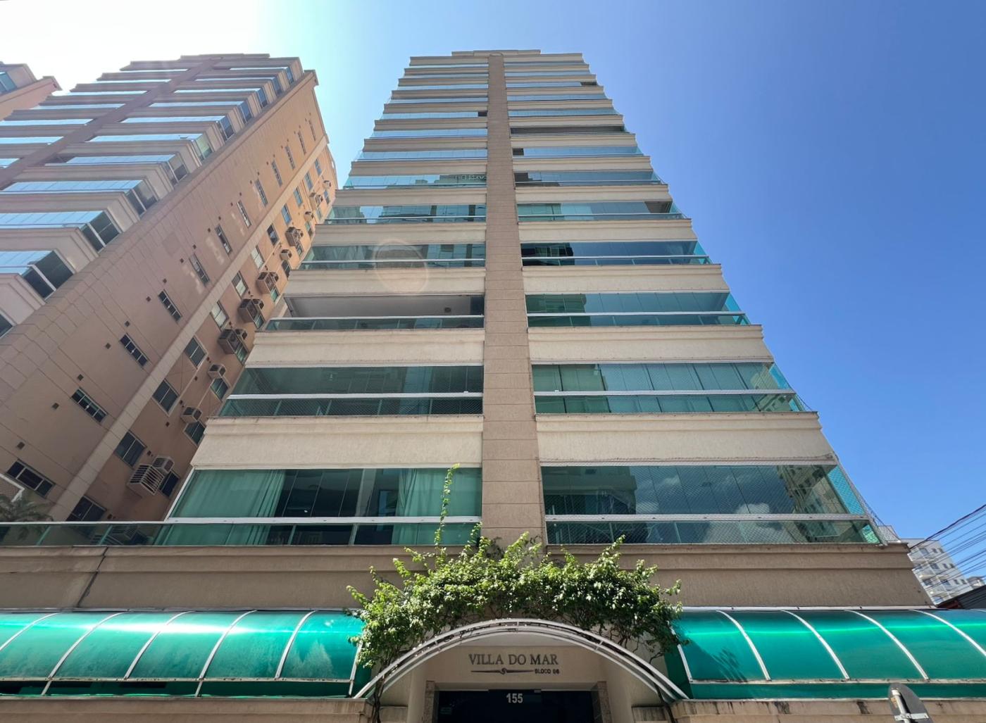 Apartamento à venda com 3 quartos, 130m² - Meia Praia,Itapema