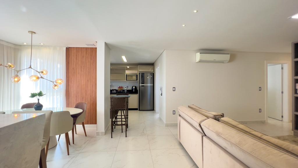  - Apartamento para Venda, Centro, 3 dormitórios, 2 suítes, 3 banheiros, 2 vagas