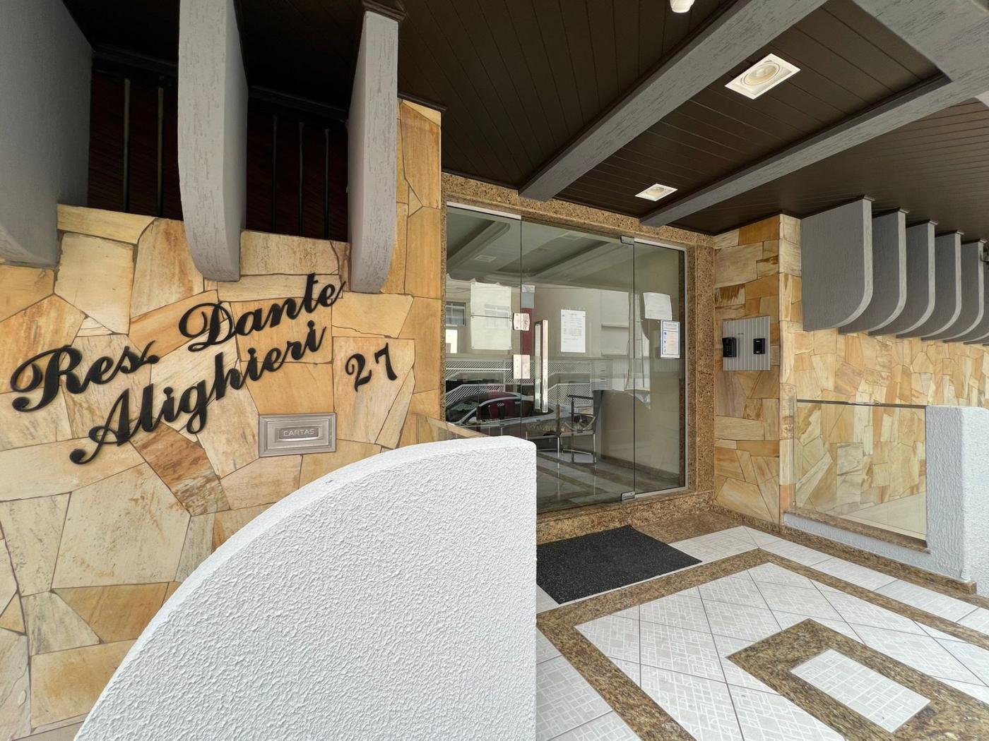  - Apartamento Mobiliado para Venda em Itapema, Centro, 2 dormitórios, 1 suíte, 1 vaga