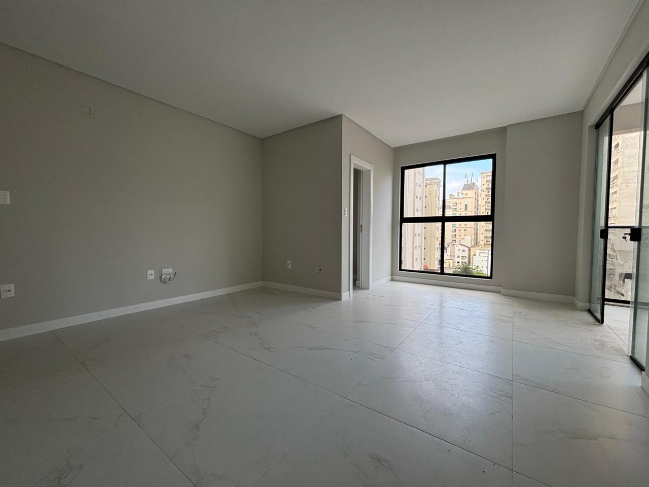 Apartamento à venda com 3 quartos - Meia Praia,Itapema