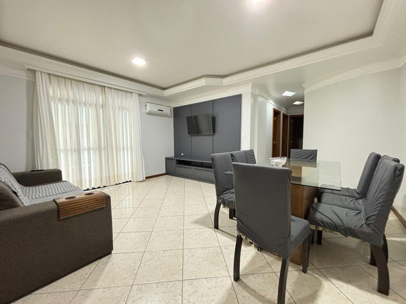 Apartamento à venda com 2 quartos, 130m² - Meia Praia,Itapema