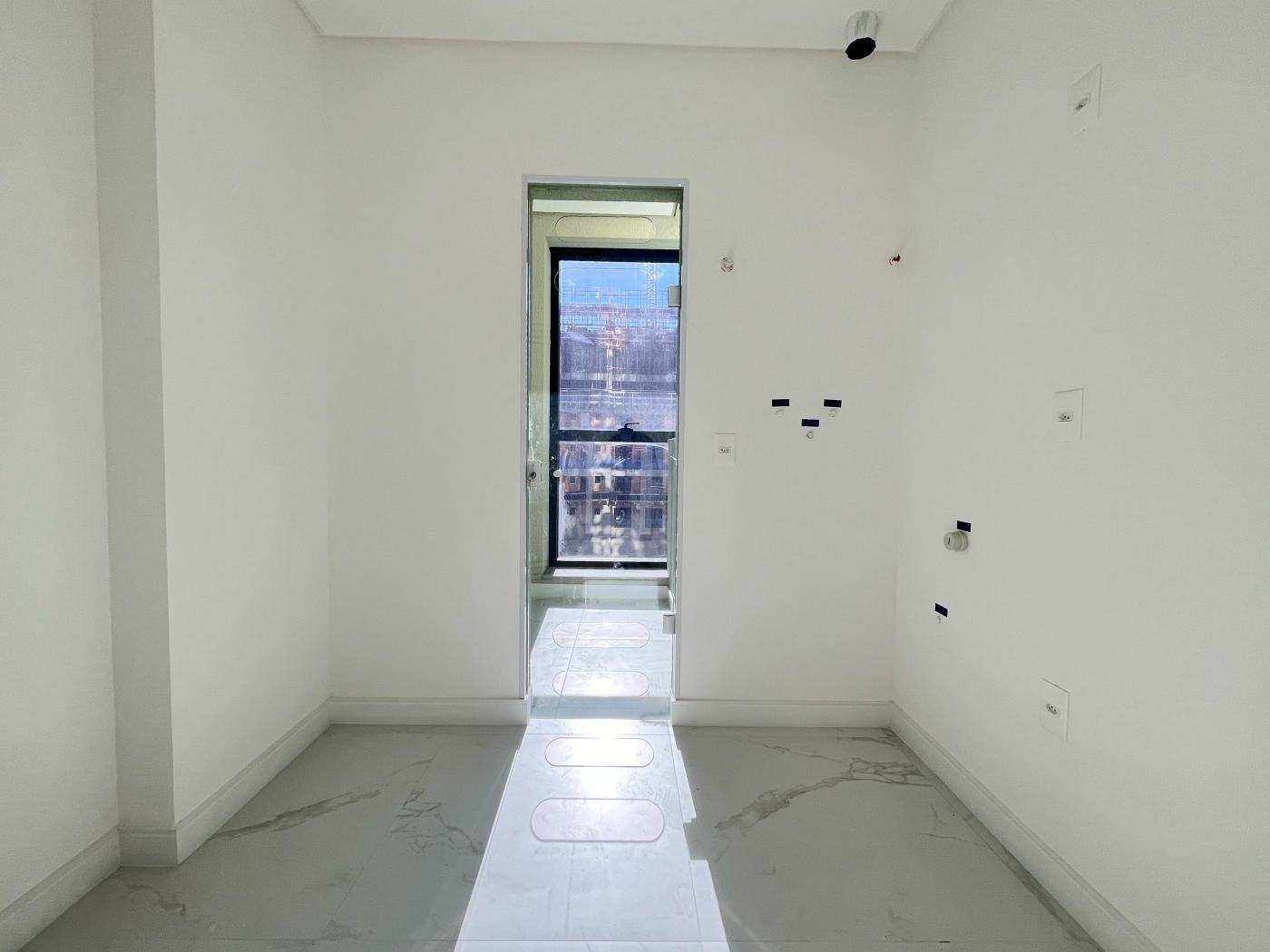 Apartamento à venda com 3 quartos, 153m² - Meia Praia,Itapema