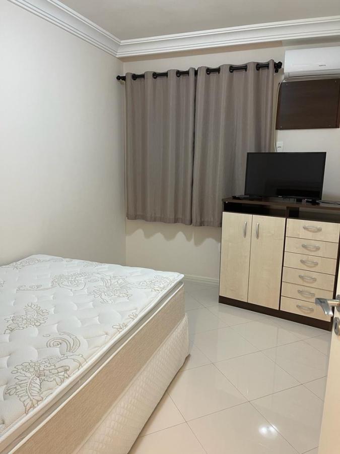 Apartamento à venda com 3 quartos, 130m² - Meia Praia,Itapema