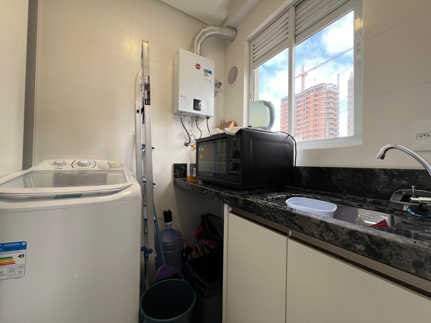 Apartamento à venda com 3 quartos, 120m² - Meia Praia,Itapema