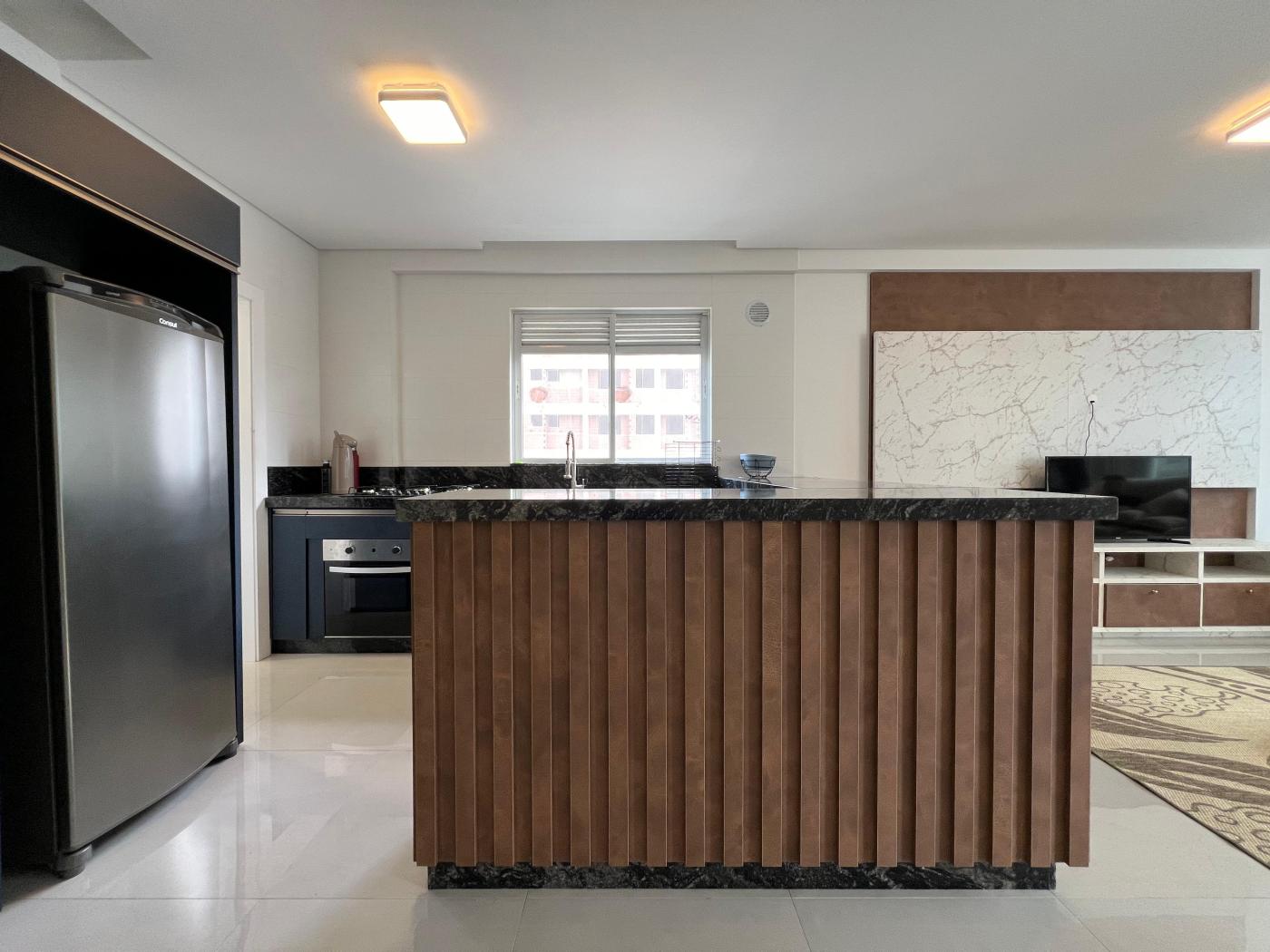  - Apartamento para Venda em Itapema, Meia Praia, 3 dormitórios, 3 suítes, 2 vagas