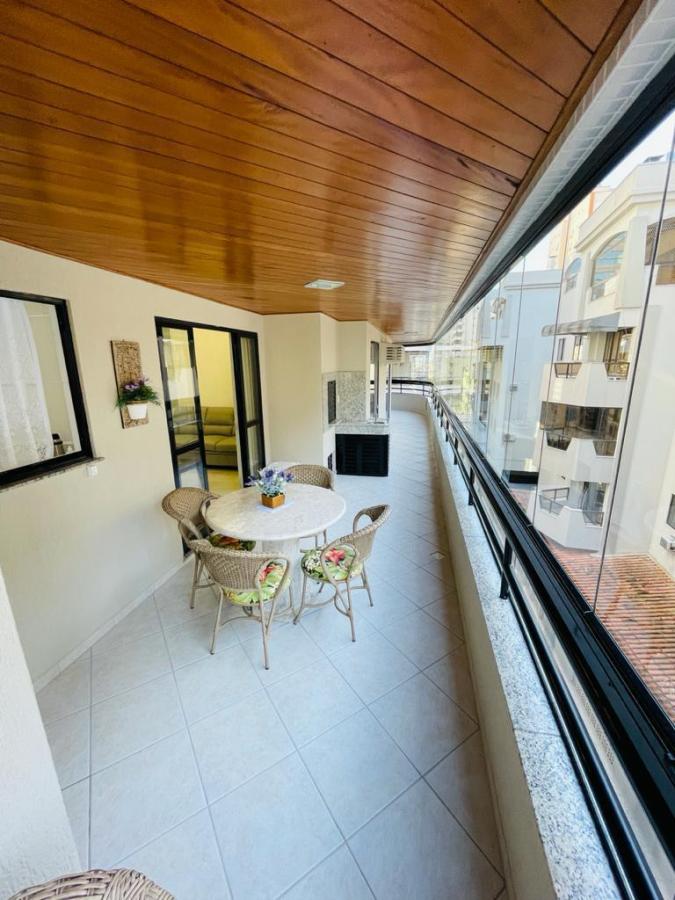 Apartamento à venda com 3 quartos, 105m² - Meia Praia,Itapema