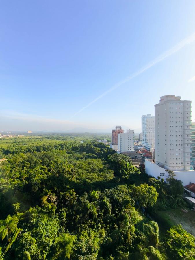  - Apartamento Mobiliado para Venda em Itapema, Meia Praia, 2 dormitórios, 2 suítes, 2 vagas