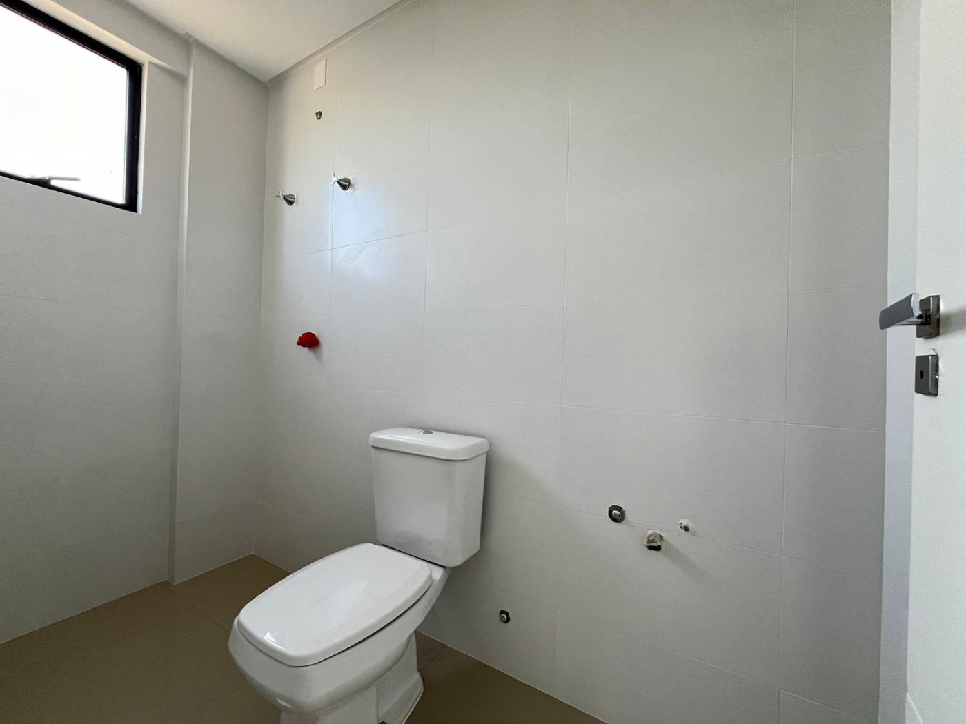  - Apartamento para Venda em Itapema, Meia Praia, 3 dormitórios, 3 suítes, 2 vagas