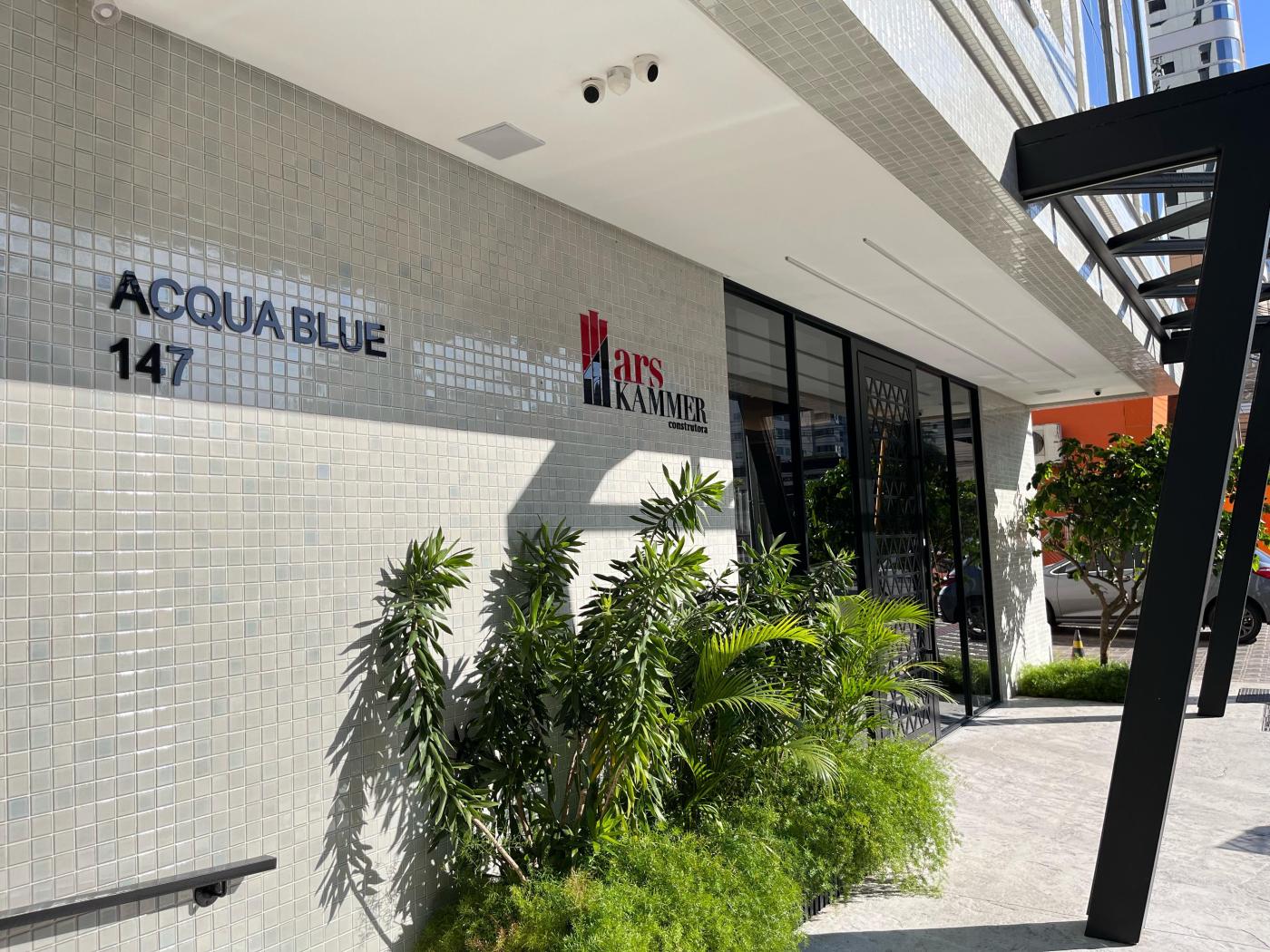  - Apartamento para Venda em Itapema, Meia Praia, 3 dormitórios, 3 suítes, 2 vagas