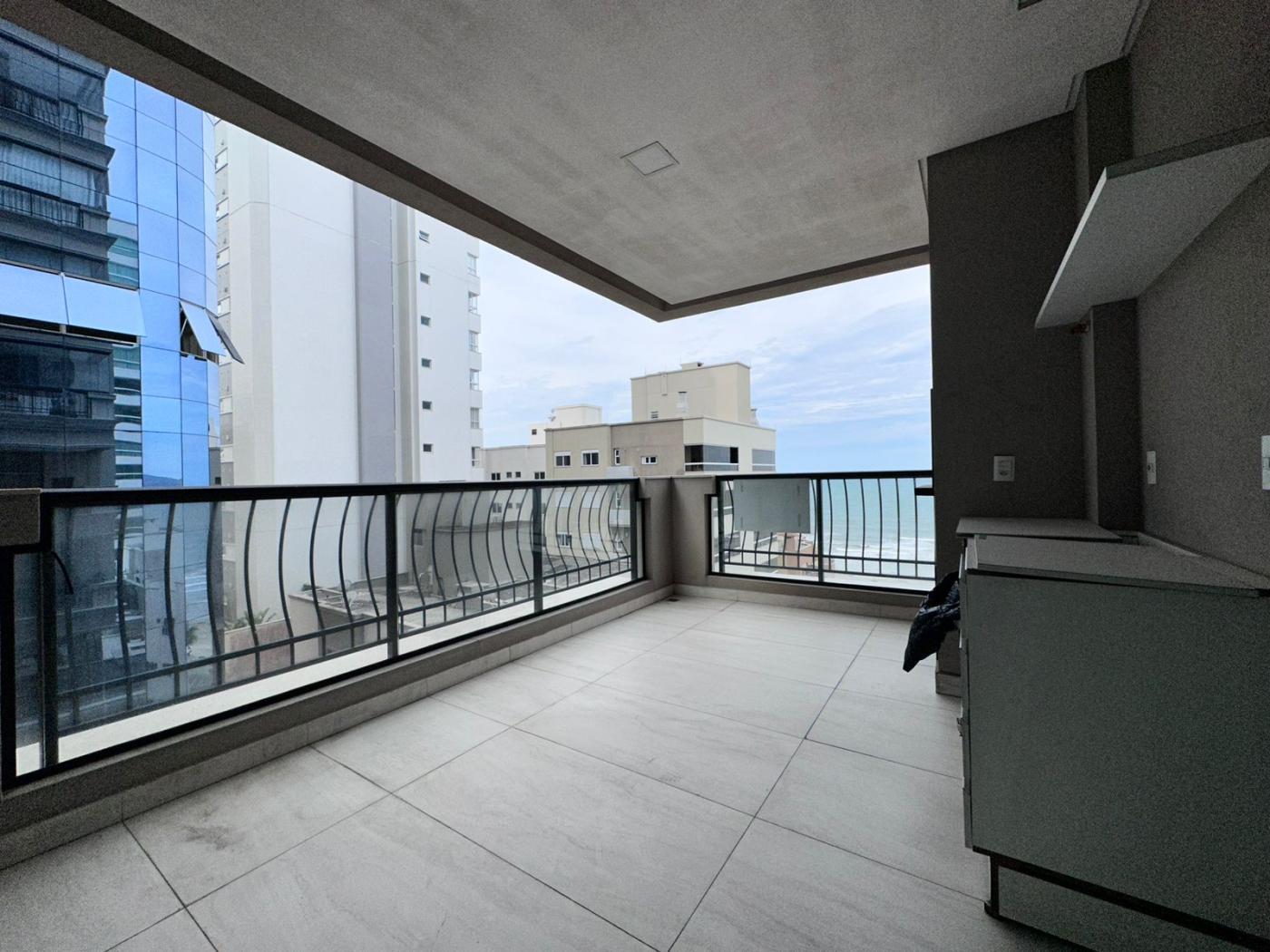 Apartamento para Venda em Itapema, Meia Praia, 3 dormitórios, 3 suítes, 2 vagas - Invicta Itapema - Assessoria Imobiliária