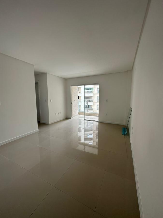  - Apartamento Mobiliado para Venda em Itapema, Tabuleiro, 2 dormitórios, 1 suíte, 2 banheiros, 1 vaga