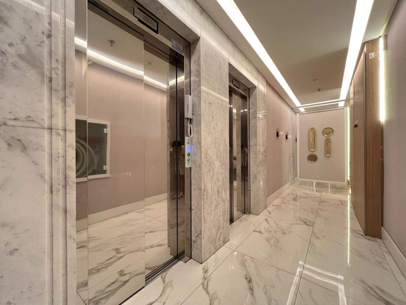 Apartamento para Venda em Itapema, Tabuleiro, 2 dormitórios, 1 suíte, 2 banheiros, 1 vaga - Invicta Itapema - Assessoria Imobiliária