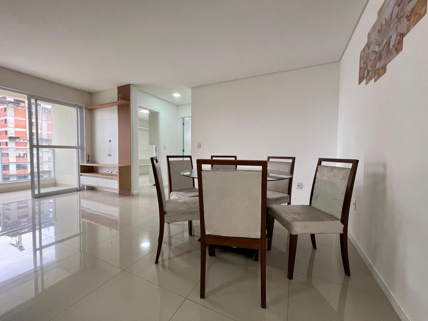  - Apartamento para Venda em Itapema, Tabuleiro, 2 dormitórios, 1 suíte, 2 banheiros, 1 vaga