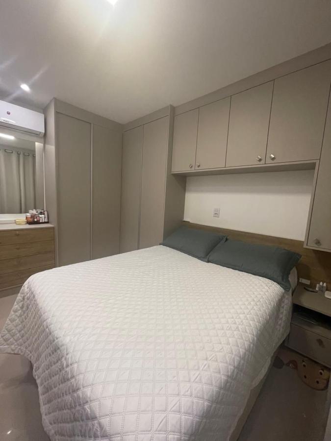  - Apartamento para Venda em Itapema, Tabuleiro, 2 dormitórios, 1 suíte, 2 banheiros, 1 vaga