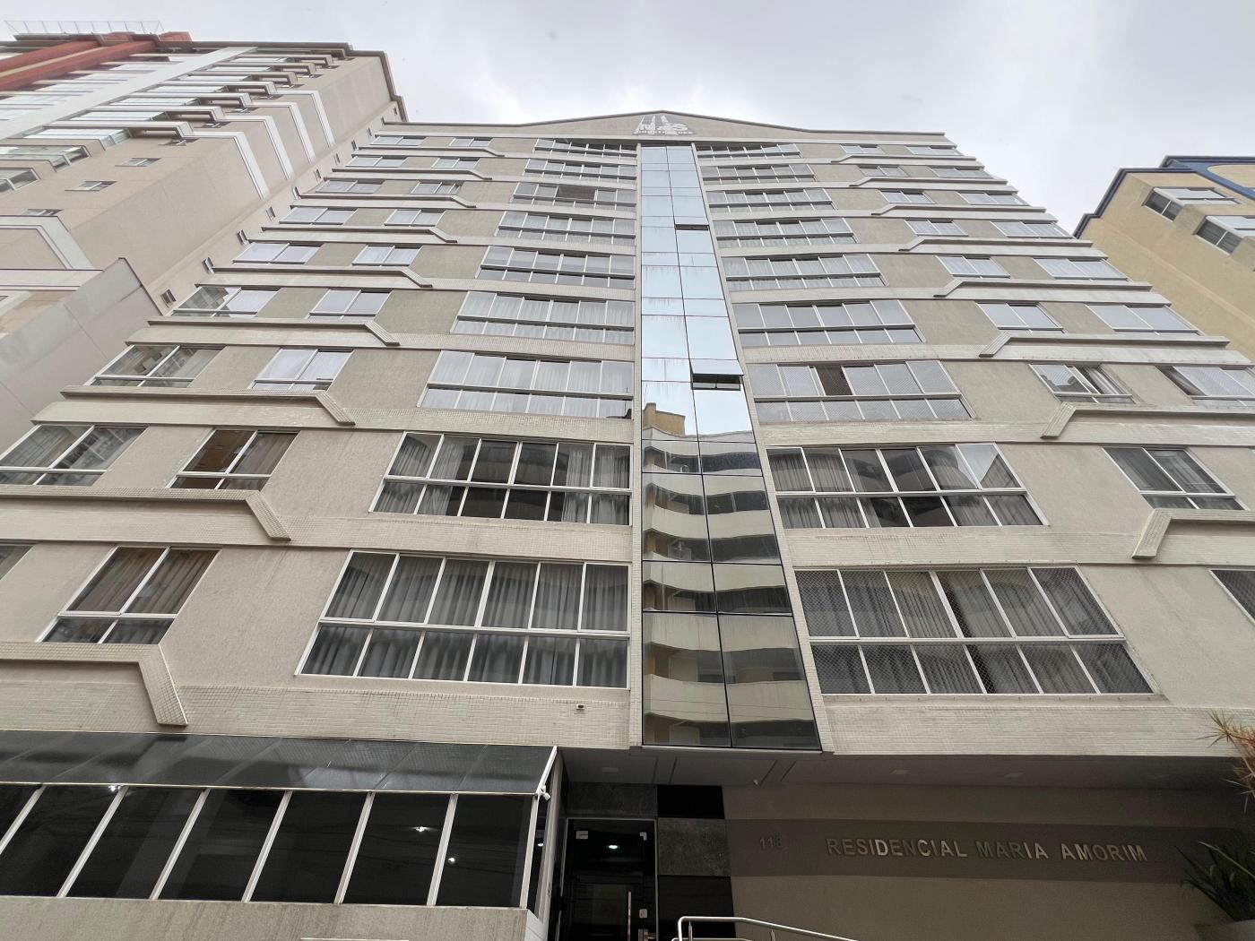  - Apartamento Mobiliado para Venda, Meia Praia, 3 dormitórios, 3 suítes, 4 banheiros, 2 vagas