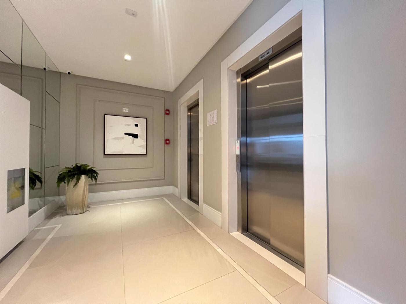 Apartamento à venda com 2 quartos, 80m² - Meia Praia,Itapema