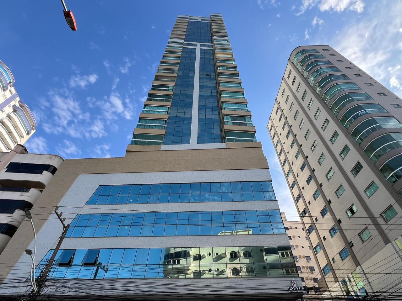 Apartamento à venda com 5 quartos, 306m² - Meia Praia,Itapema