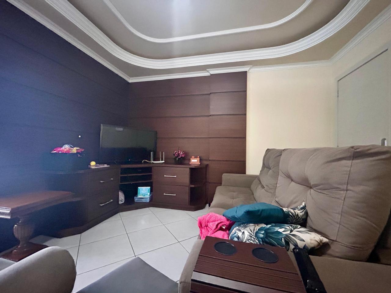  - Apartamento para Venda em Itapema, Meia Praia, 3 dormitórios, 1 suíte, 3 banheiros, 2 vagas