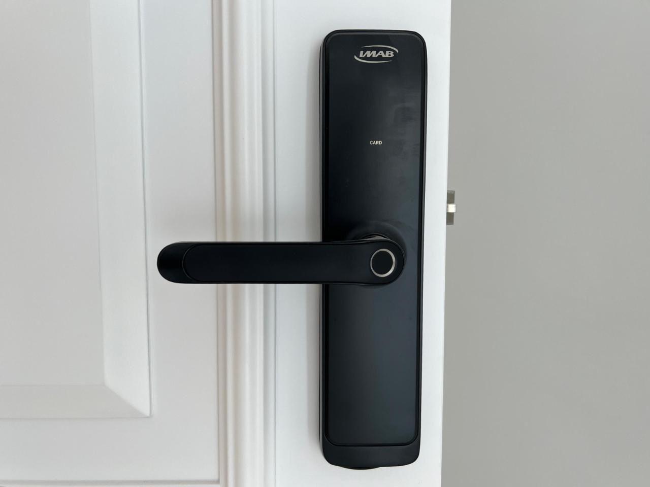  - Apartamento para Venda em Itapema, Meia Praia, 3 dormitórios, 3 suítes, 4 banheiros, 2 vagas