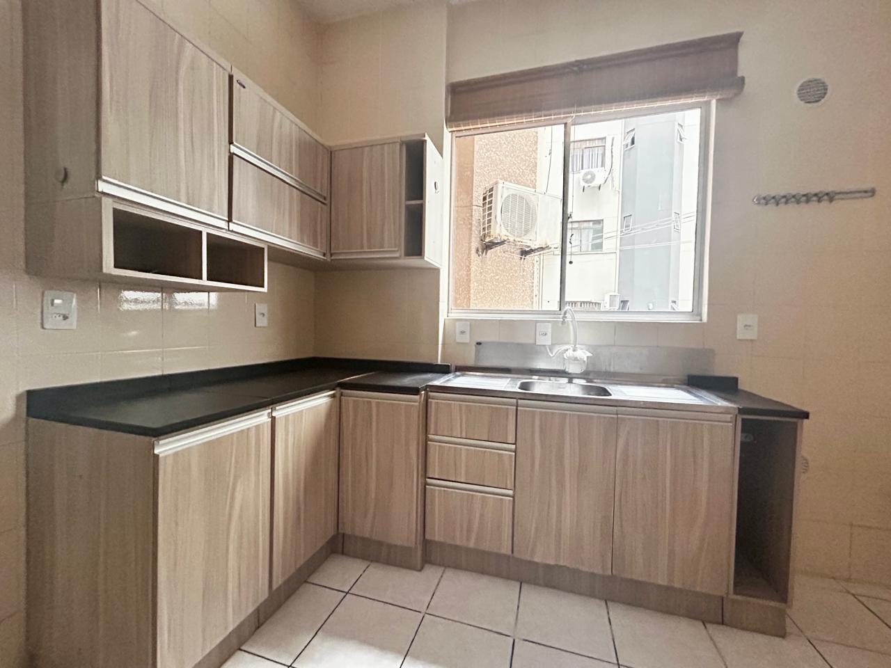 Apartamento à venda com 3 quartos, 155m² - Meia Praia,Itapema