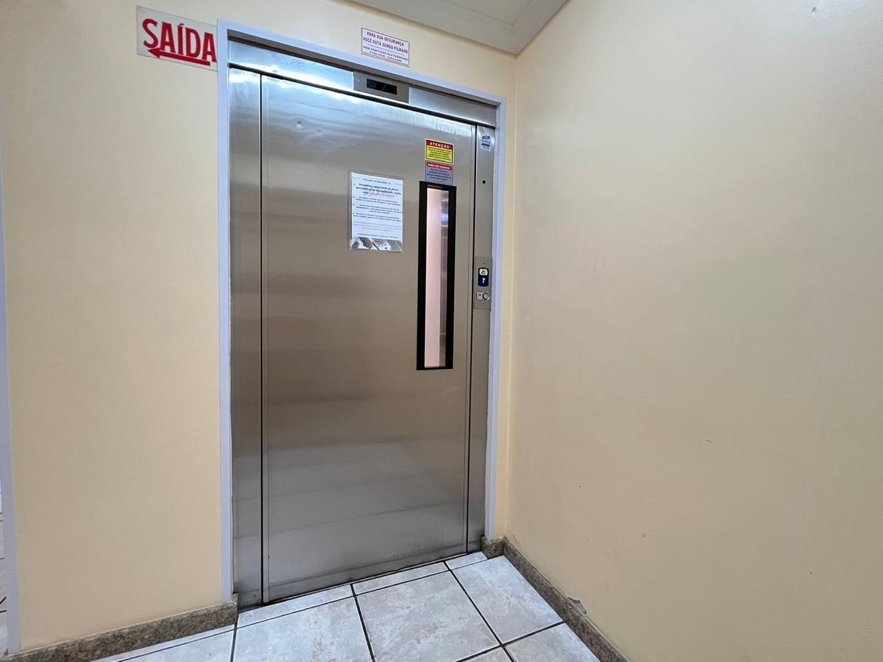  - Apartamento para Venda em Itapema, Meia Praia, 3 dormitórios, 1 suíte, 2 banheiros, 1 vaga