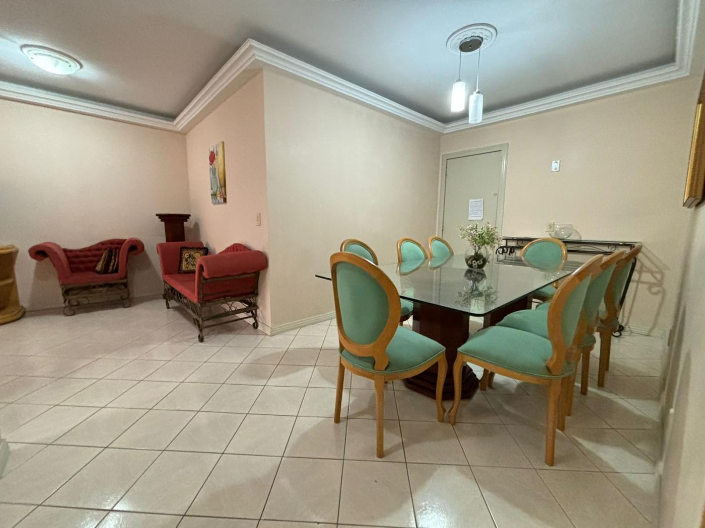  - Apartamento para Venda em Itapema, Meia Praia, 3 dormitórios, 1 suíte, 2 banheiros, 1 vaga