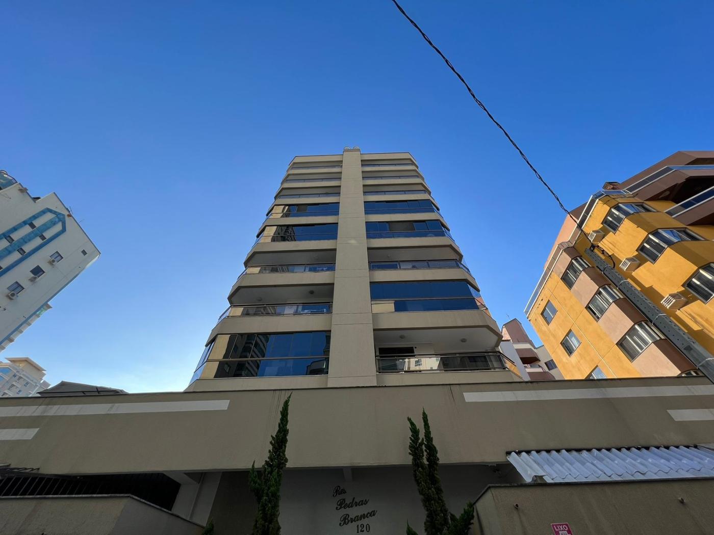 Apartamento à venda com 3 quartos, 109m² - Meia Praia,Itapema