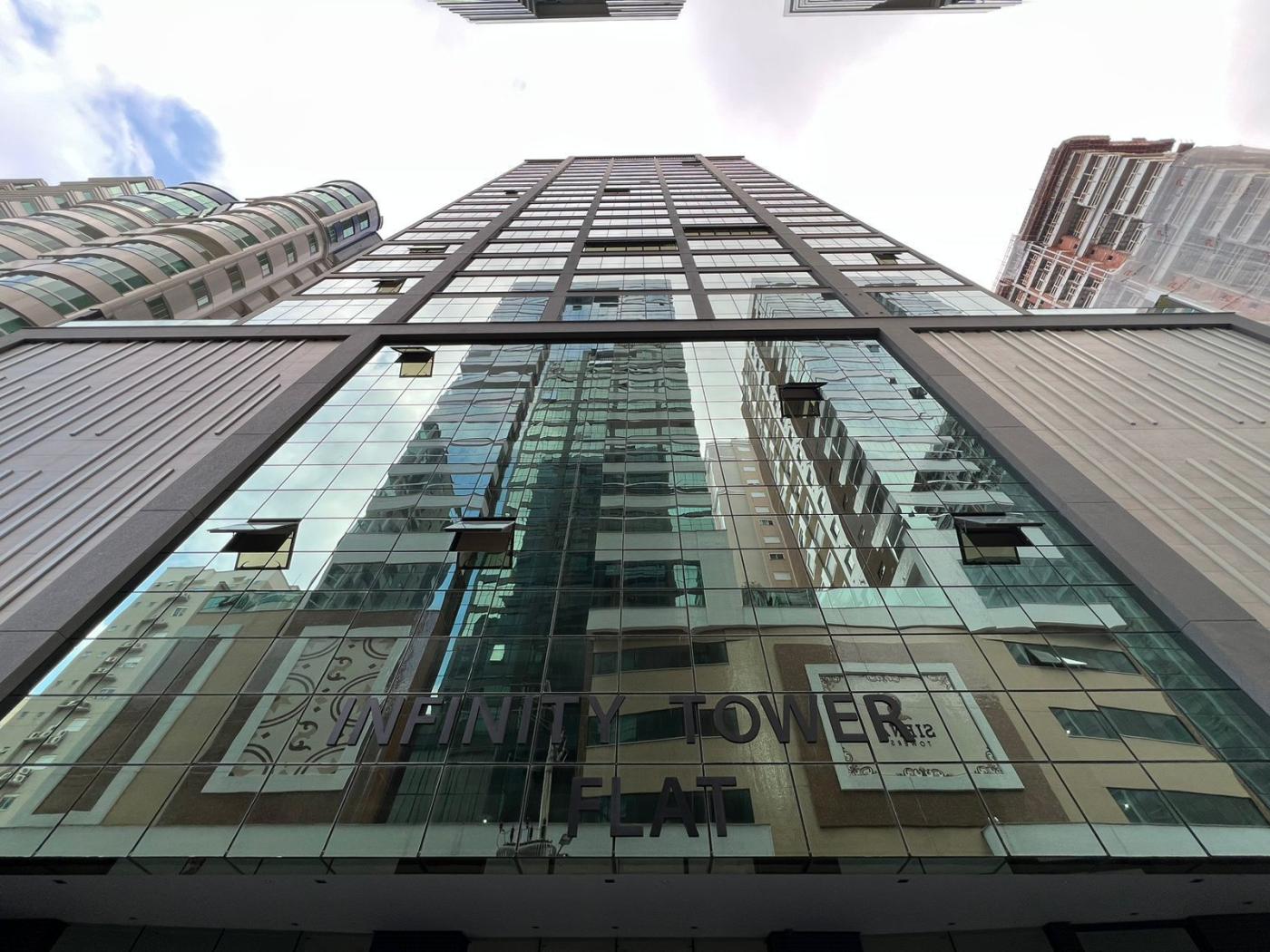 Apartamento à venda com 1 quarto, 40m² - Meia Praia,Itapema