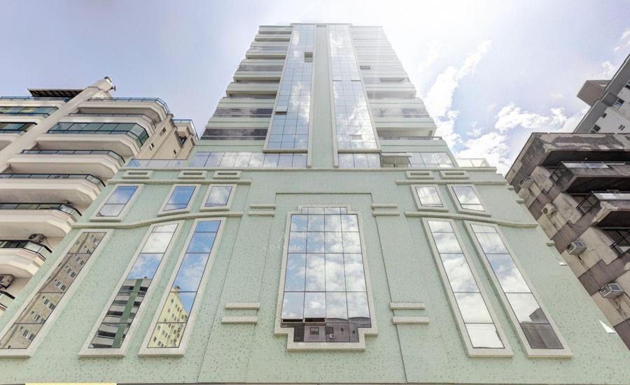 Apartamento à venda com 4 quartos, 150m² - Meia Praia,Itapema