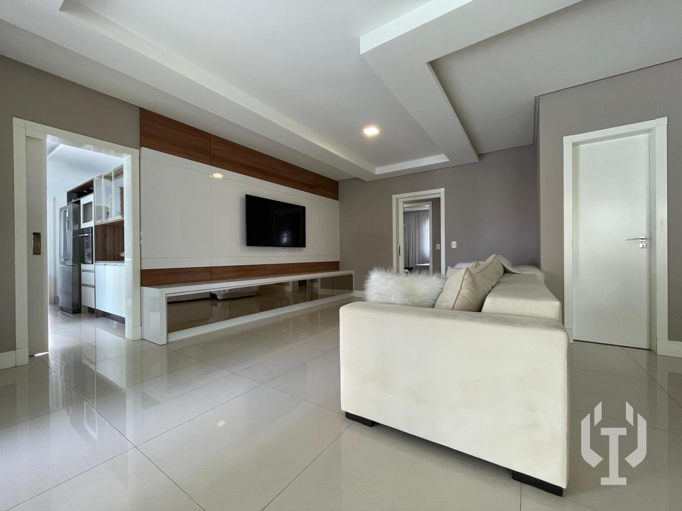 Apartamento à venda com 4 quartos, 208m² - Meia Praia,Itapema