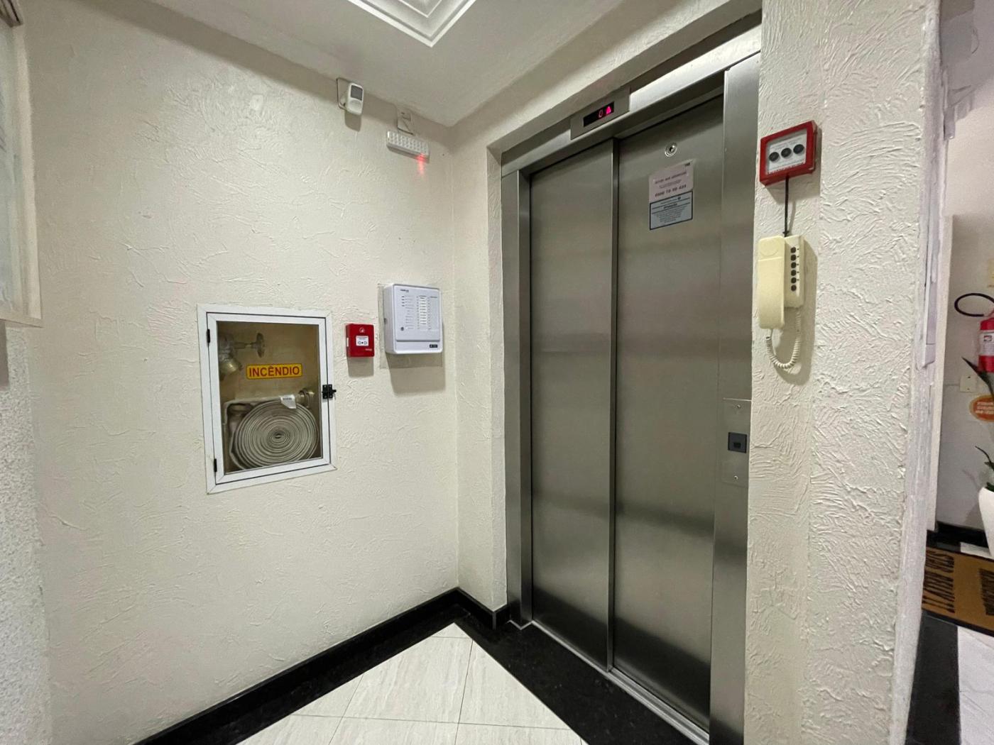 Apartamento à venda com 3 quartos, 196m² - Meia Praia,Itapema