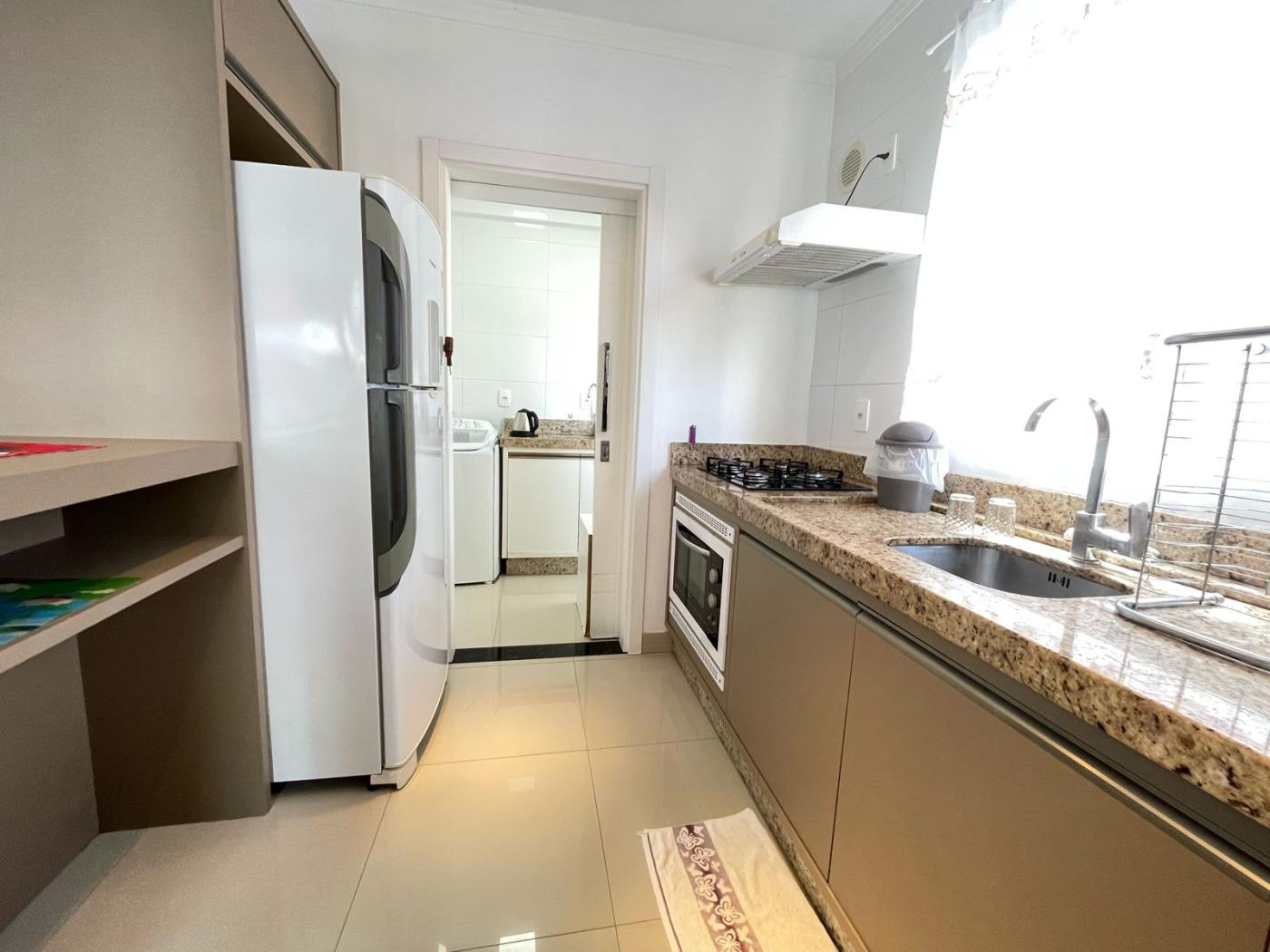 Apartamento à venda com 3 quartos, 135m² - Meia Praia,Itapema