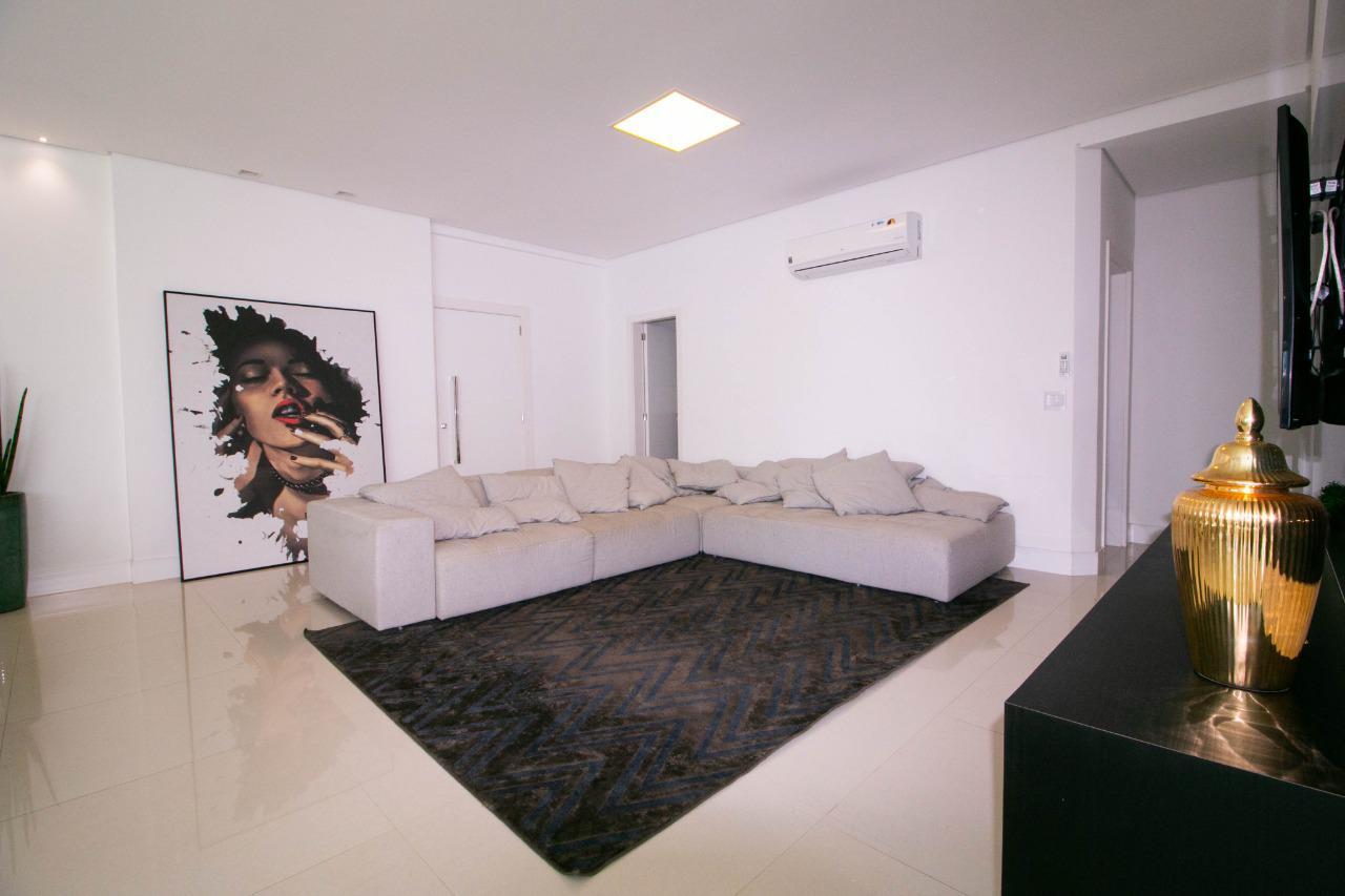Apartamento à venda com 4 quartos, 193m² - Meia Praia,Itapema