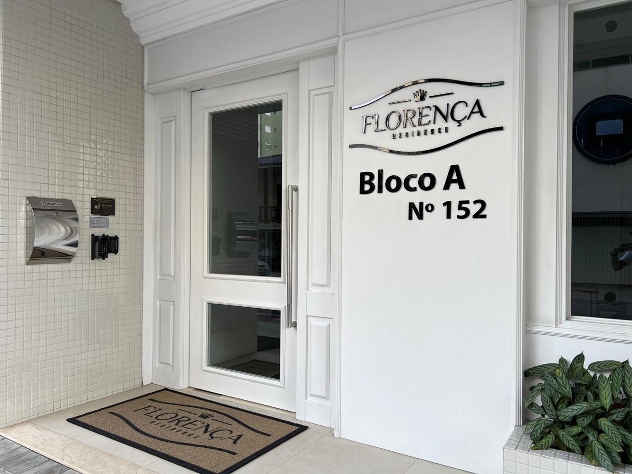 Apartamento à venda com 3 quartos, 128m² - Meia Praia,Itapema