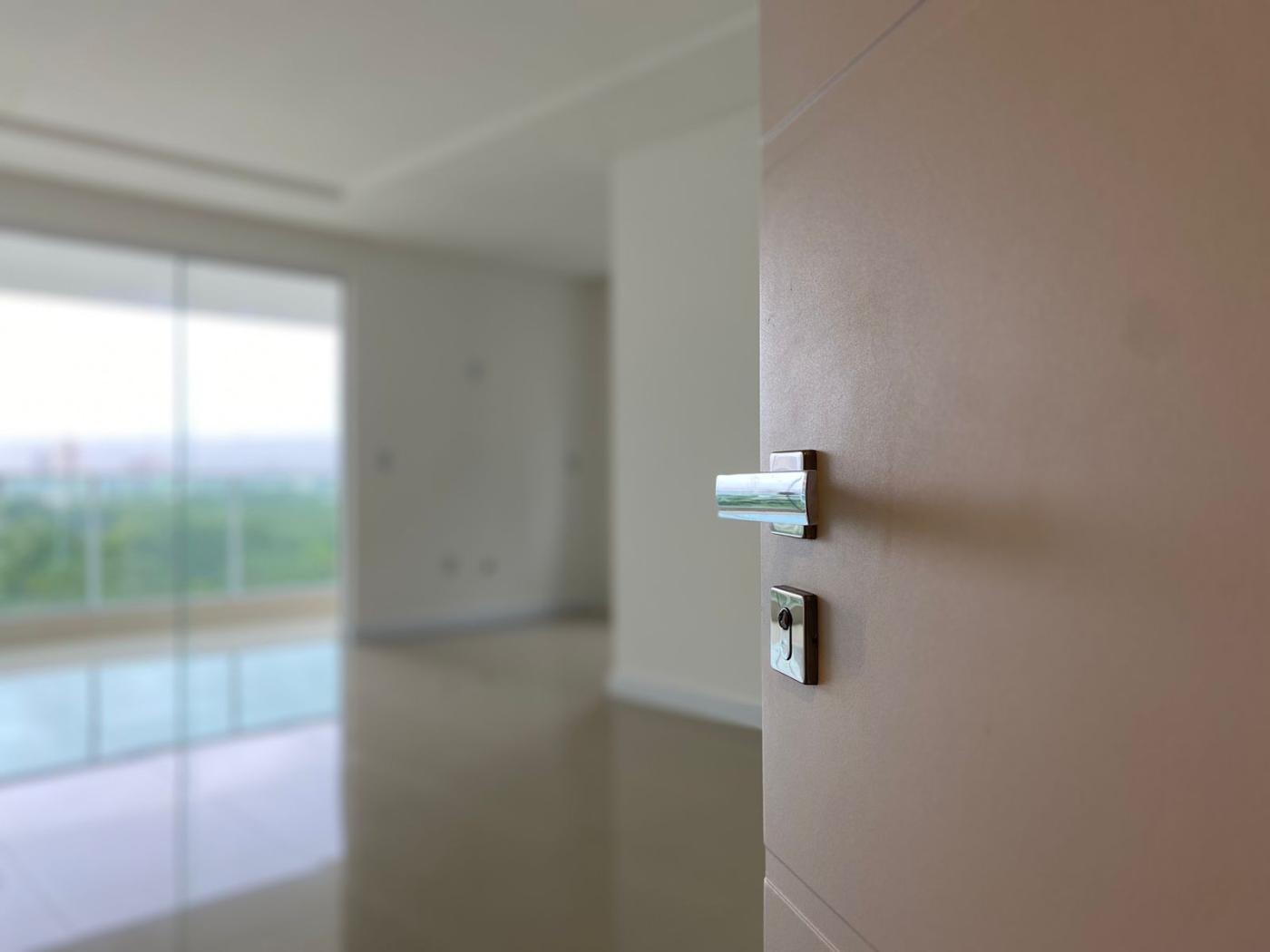 Apartamento à venda com 4 quartos, 145m² - Meia Praia,Itapema