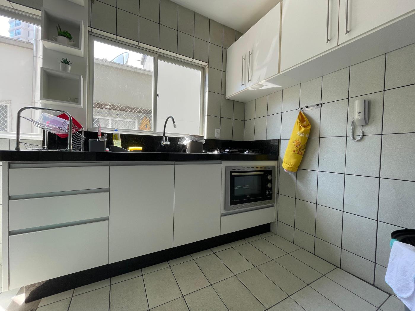  - Apartamento para Venda em Itapema, Meia Praia, 3 dormitórios, 3 banheiros, 1 vaga