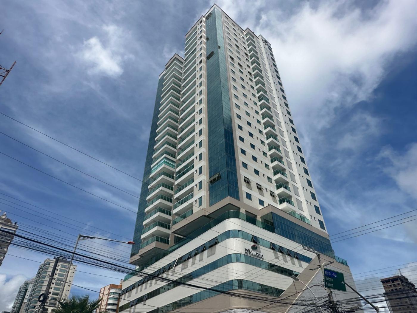 Apartamento à venda com 3 quartos, 157m² - Meia Praia,Itapema