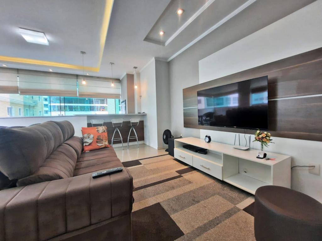 Apartamento à venda com 3 quartos, 132m² - Meia Praia,Itapema