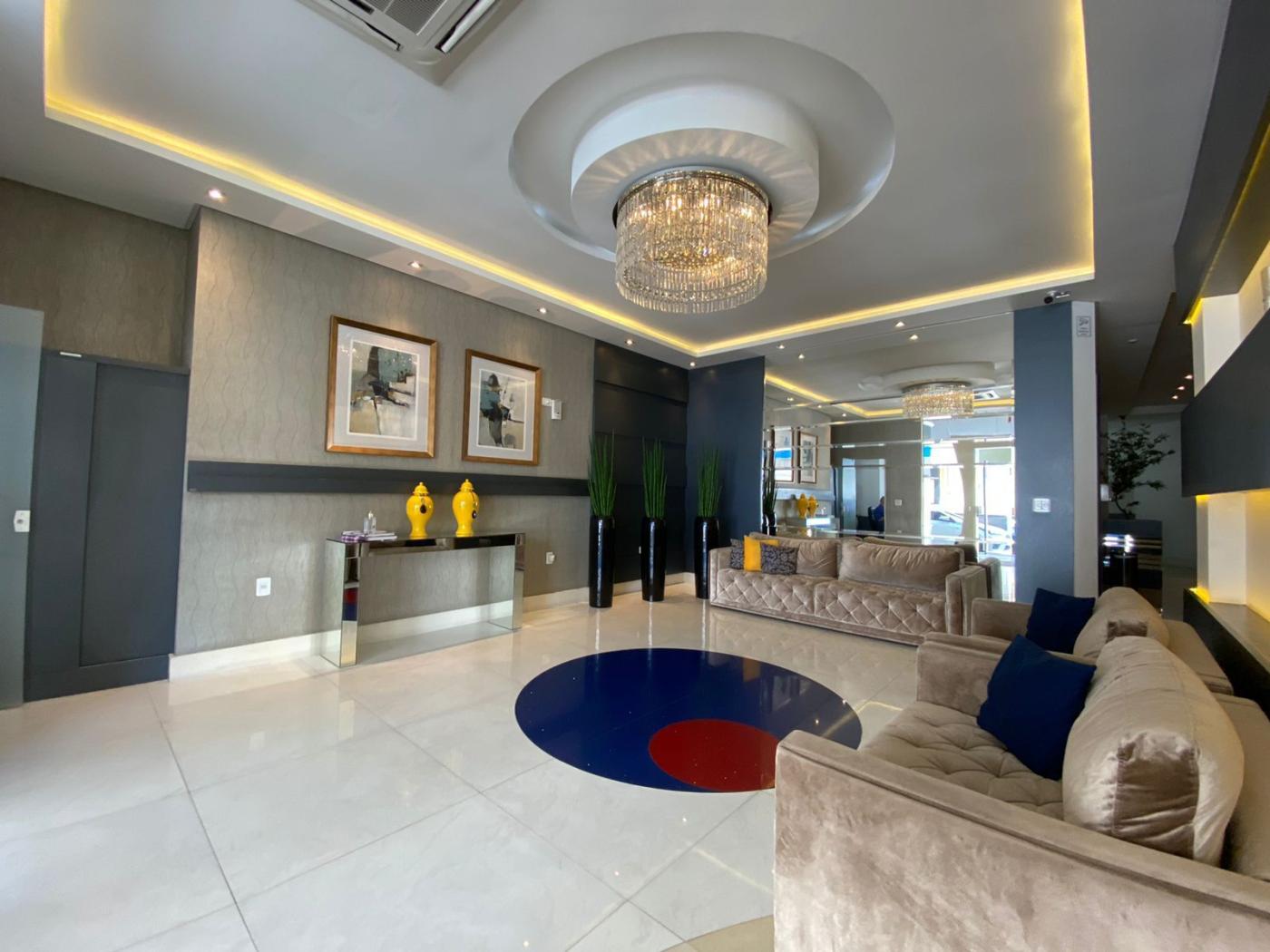  - Apartamento para Venda em Itapema, Meia Praia, 4 dormitórios, 4 suítes, 5 banheiros, 3 vagas