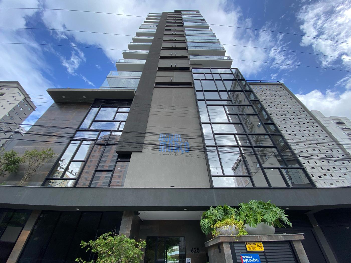 Apartamento à venda com 3 quartos, 125m² - Meia Praia,Itapema