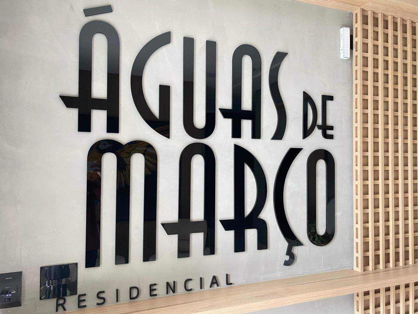 Apartamento à venda com 3 quartos, 125m² - Meia Praia,Itapema