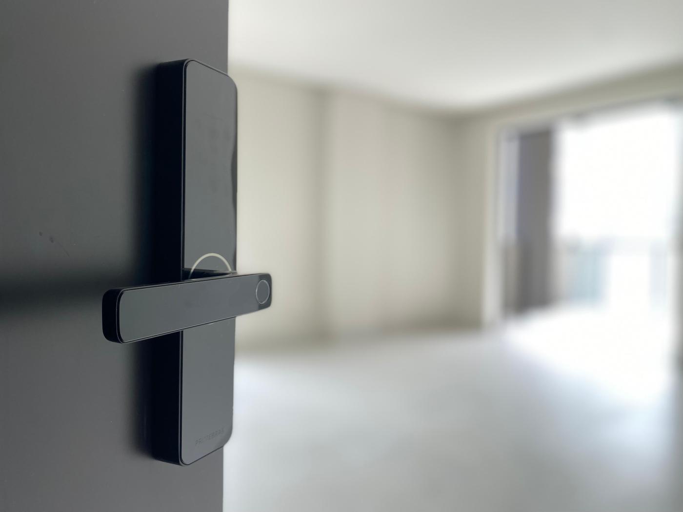  - Apartamento para Venda em Itapema, Meia Praia, 3 dormitórios, 3 suítes, 4 banheiros, 2 vagas