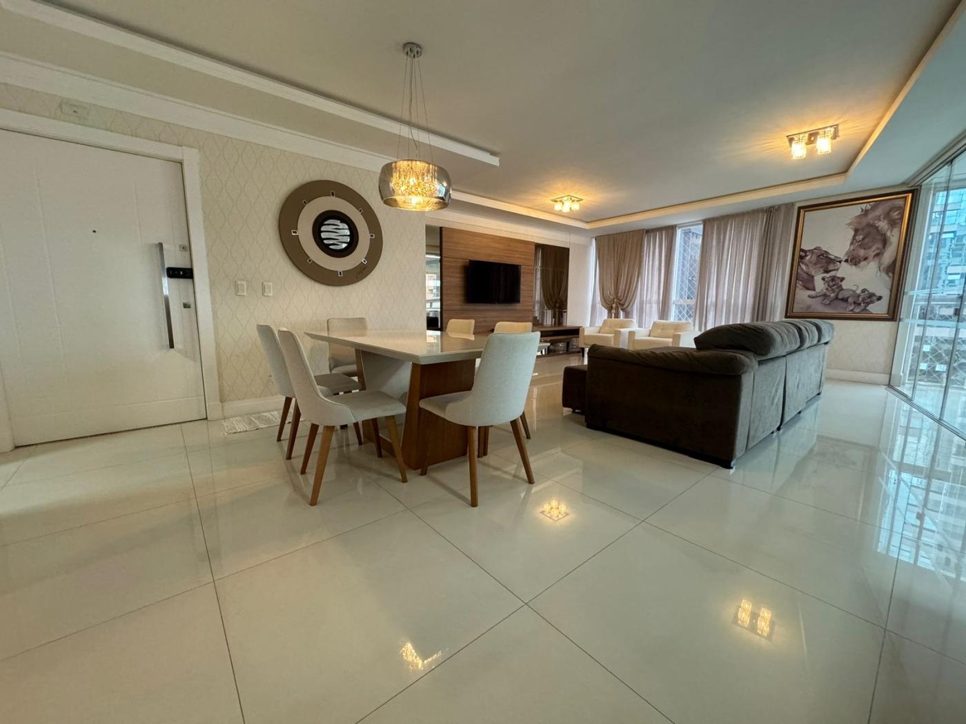  - Apartamento para Venda em Itapema, Meia Praia, 3 dormitórios, 3 suítes, 4 banheiros, 3 vagas